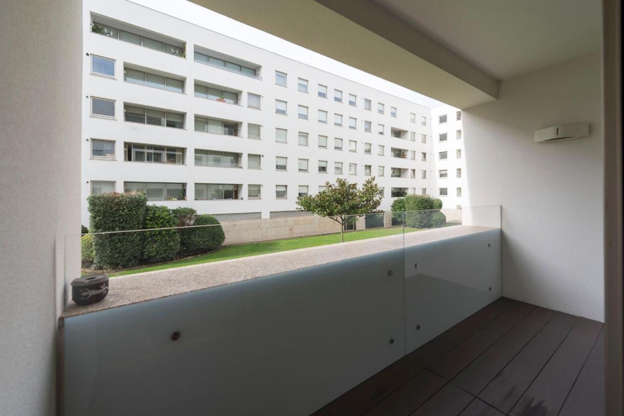 Lovelystay - Oporto Beach Apartment With 2 Free Parking Spots Matosinhos  Kültér fotó