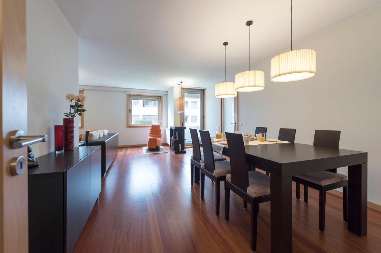 Lovelystay - Oporto Beach Apartment With 2 Free Parking Spots Matosinhos  Kültér fotó