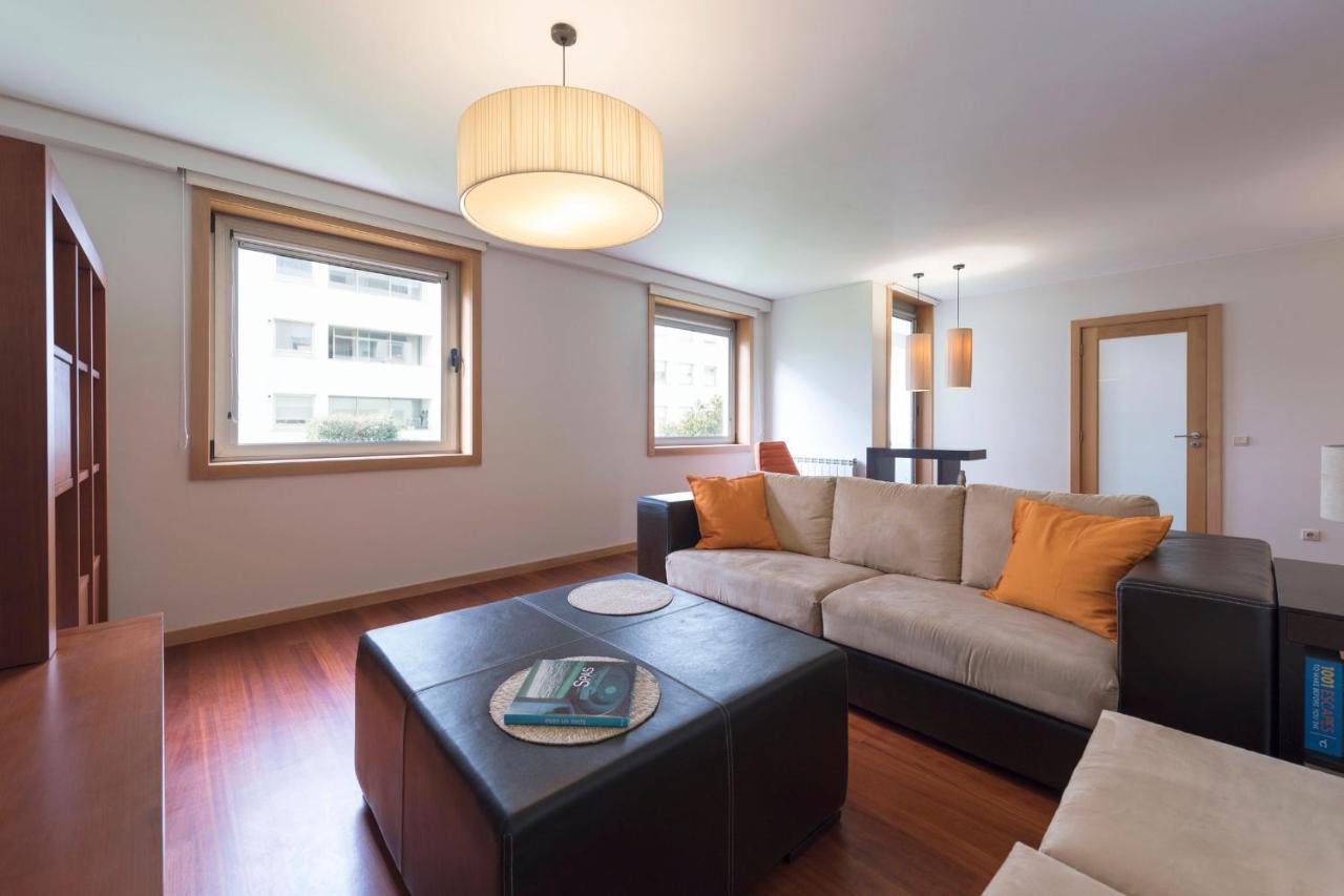 Lovelystay - Oporto Beach Apartment With 2 Free Parking Spots Matosinhos  Kültér fotó