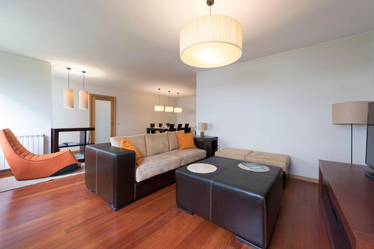 Lovelystay - Oporto Beach Apartment With 2 Free Parking Spots Matosinhos  Kültér fotó