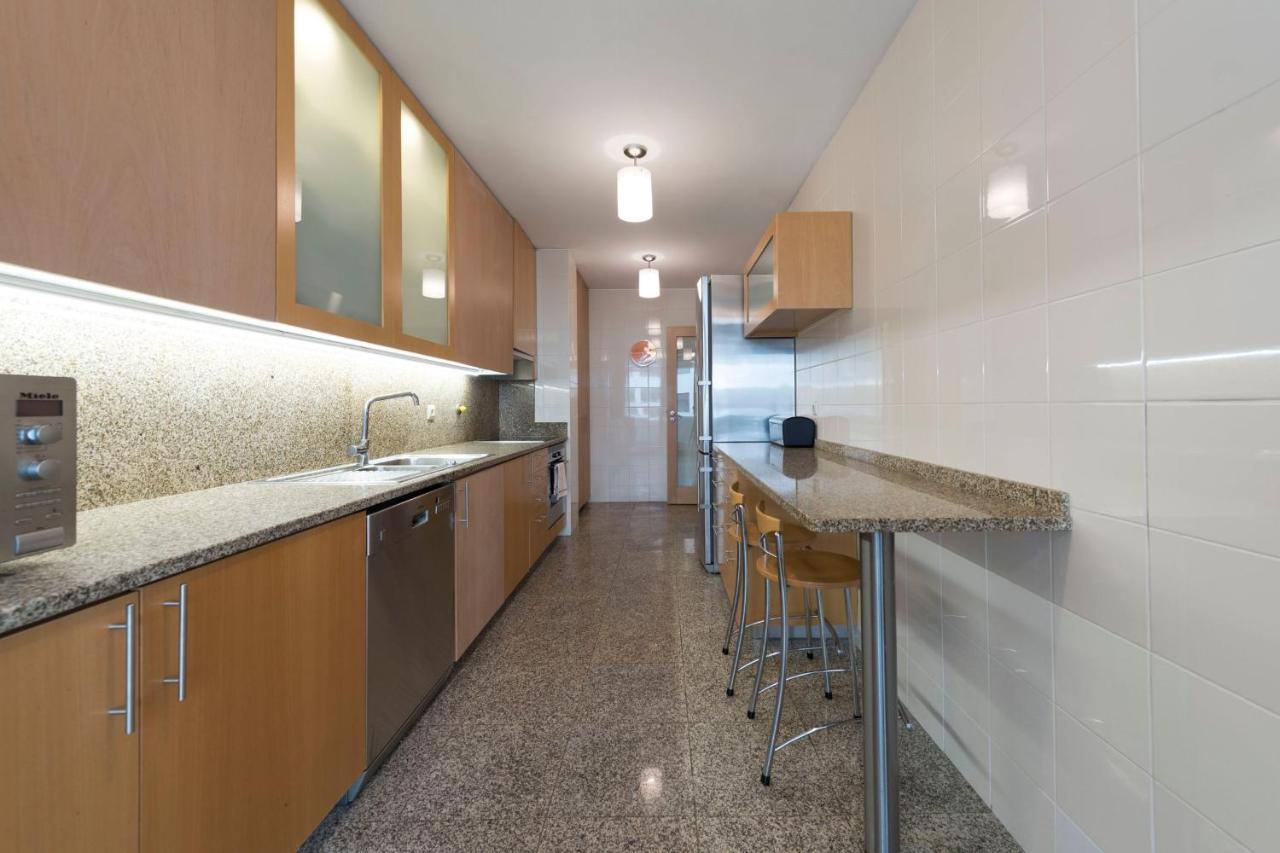 Lovelystay - Oporto Beach Apartment With 2 Free Parking Spots Matosinhos  Kültér fotó