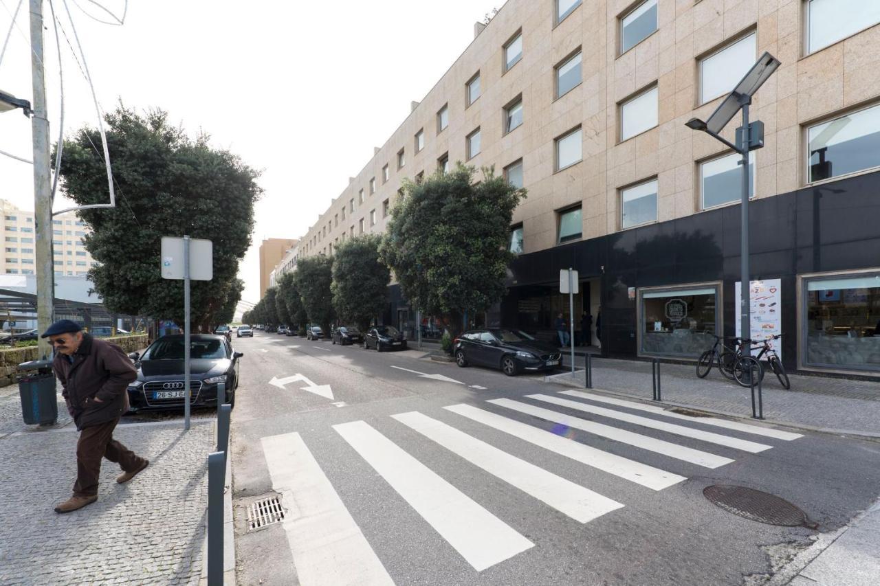 Lovelystay - Oporto Beach Apartment With 2 Free Parking Spots Matosinhos  Kültér fotó